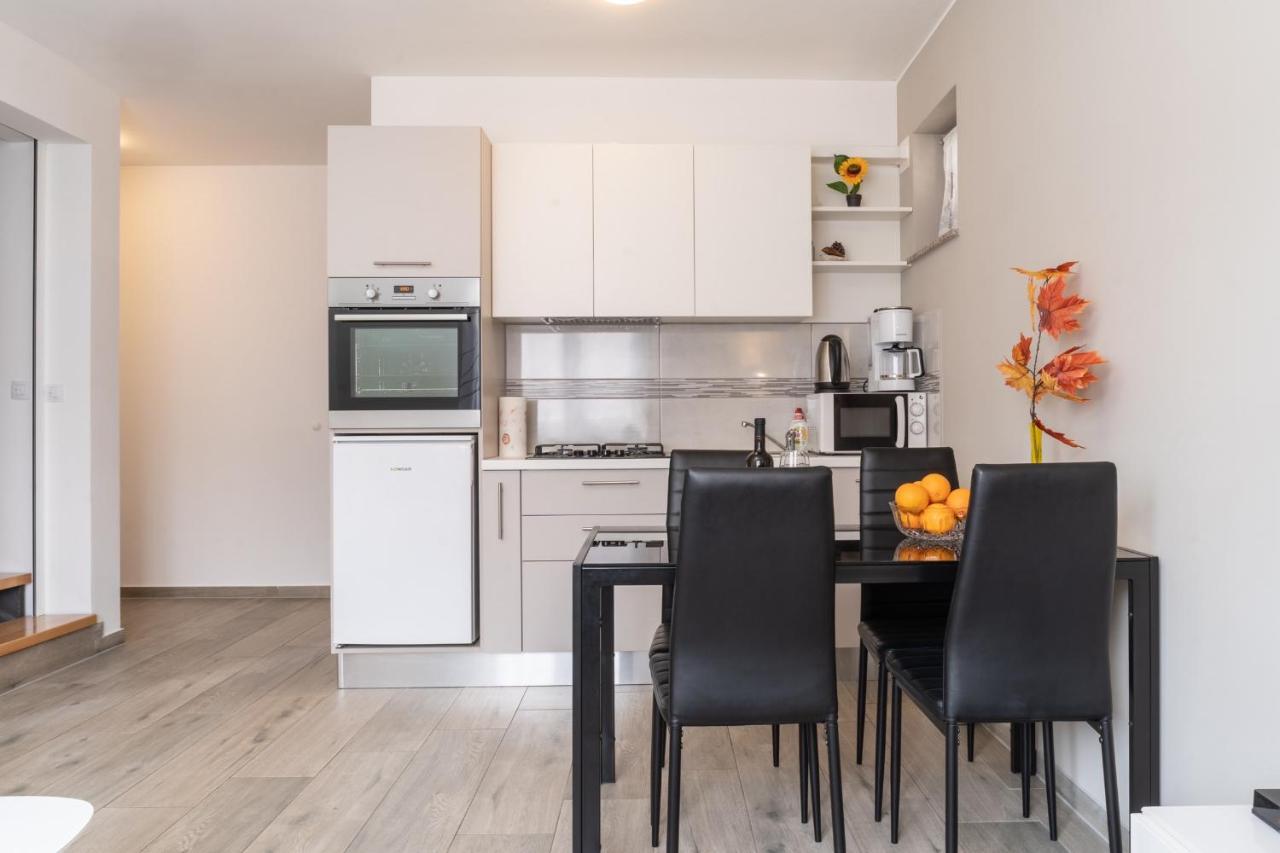 Tomi Apartment Pula Exterior photo