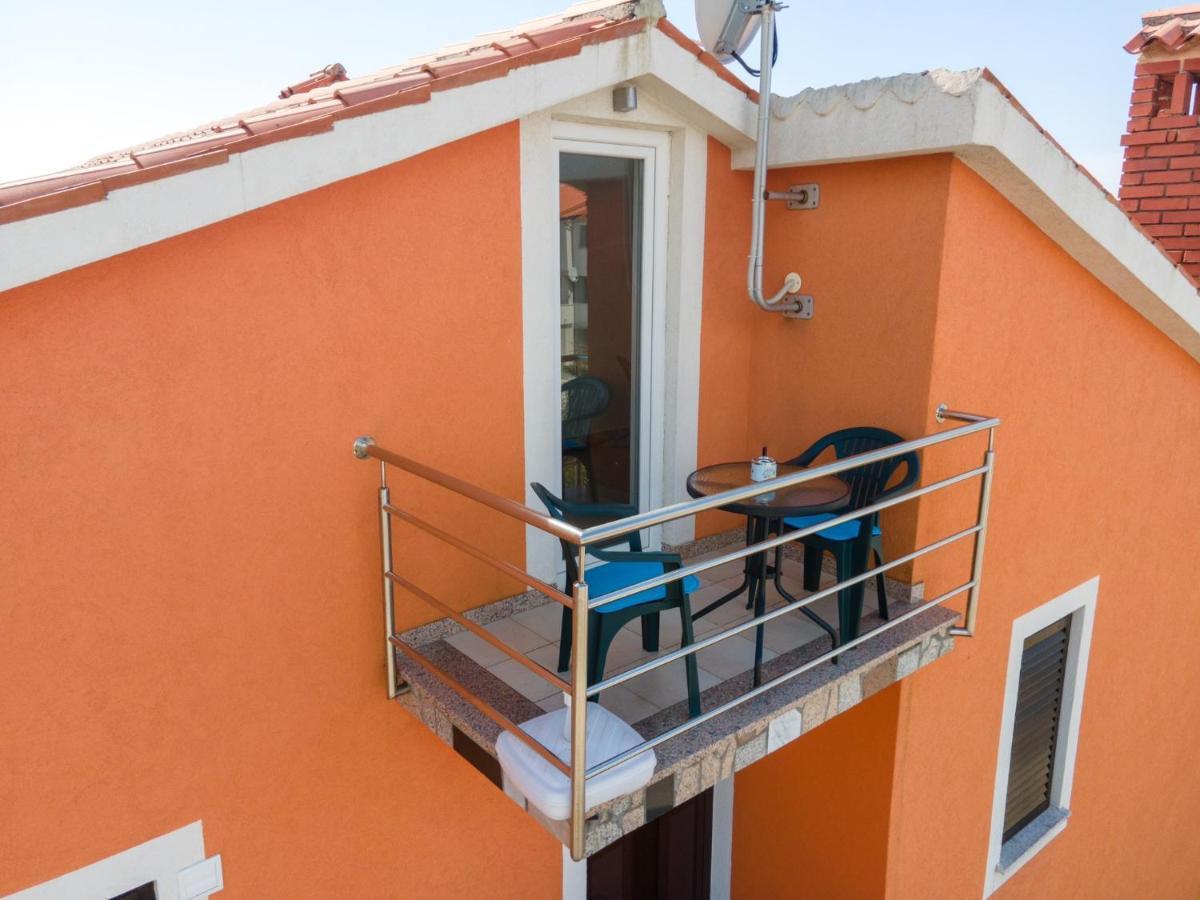 Tomi Apartment Pula Exterior photo