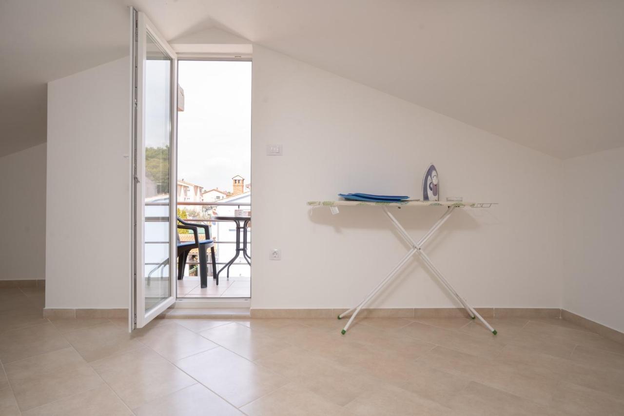 Tomi Apartment Pula Exterior photo