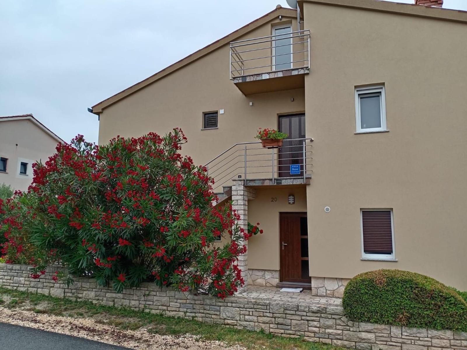 Tomi Apartment Pula Exterior photo